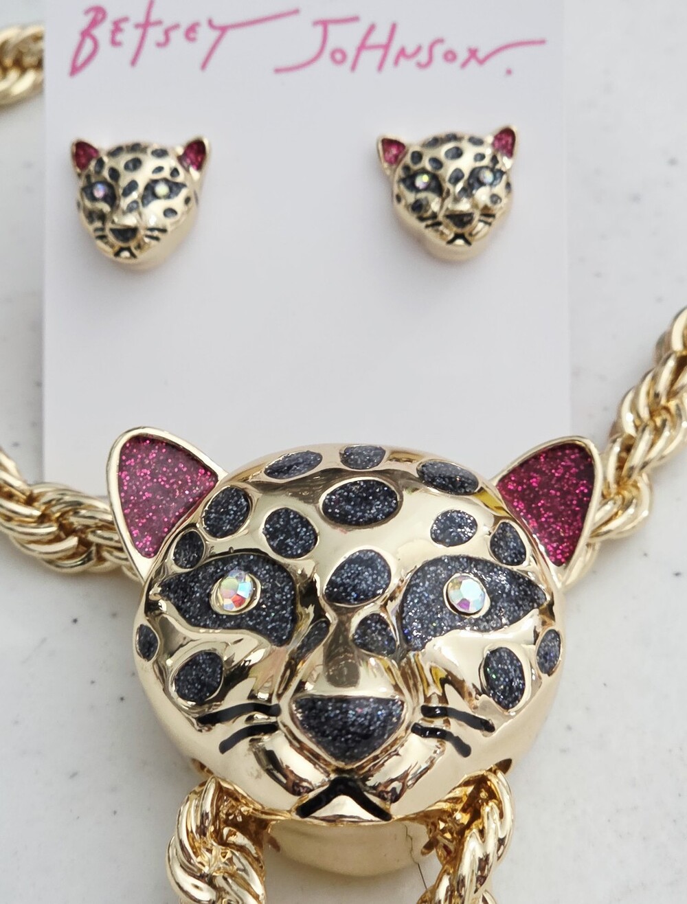 NWT Betsey Johnson Leopard Necklace & Earrings Dark Pink/red Ears.